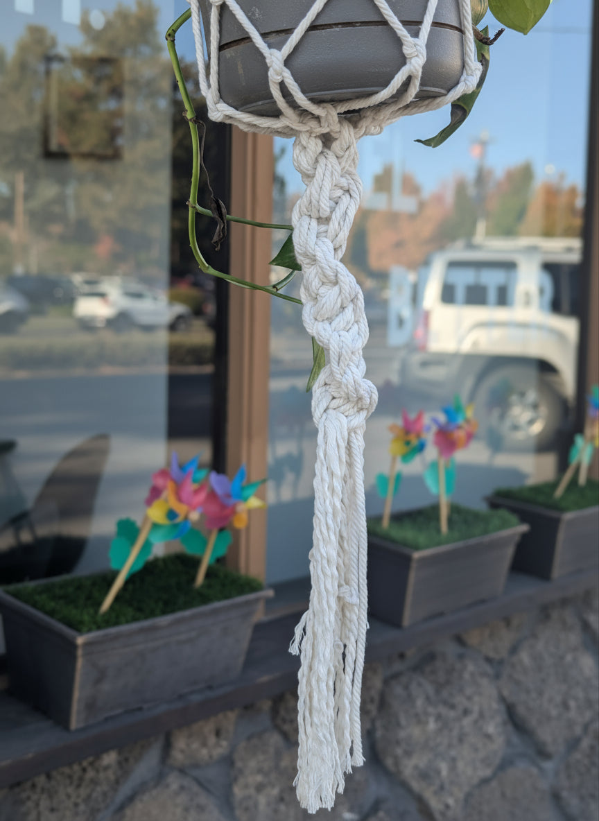 Holiday Macramé Workshop, 12/04/25